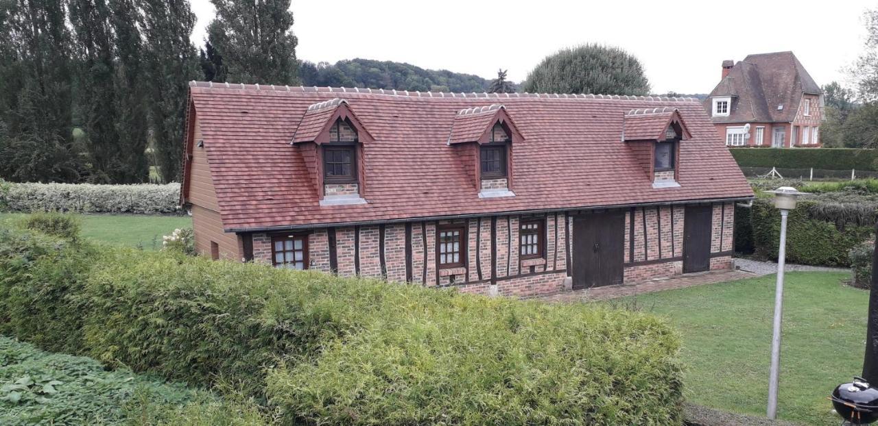 Le petit gîte de la Varenne Saint-Hellier Extérieur photo